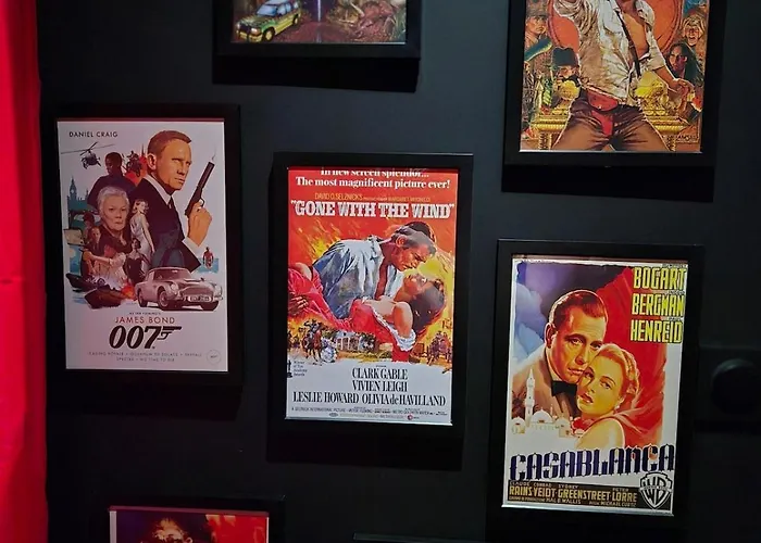 Hollywood - Jacuzzi-cinema - Luxe-confort * Château-Thierry