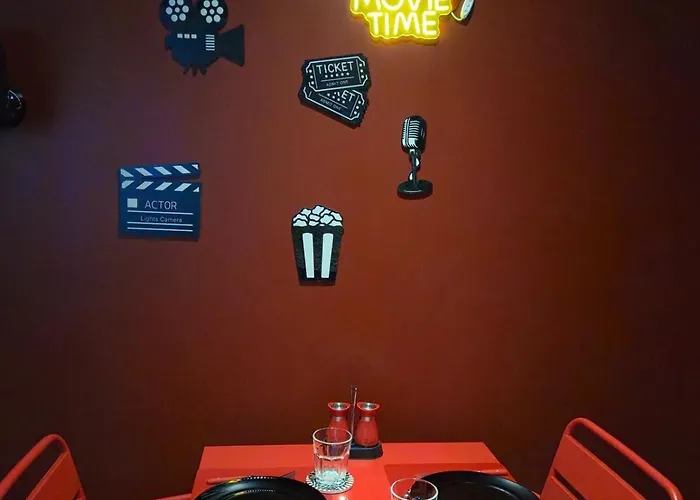 Hollywood - Jacuzzi-cinema - Luxe-confort Appartement *